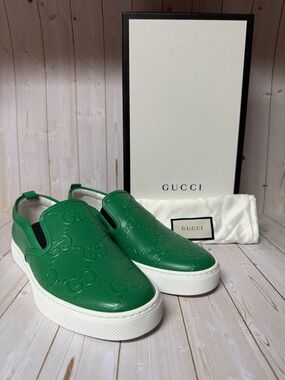 Gucci GG Monogram Embossed Leather Slip-On Sneakers Green Sz 8.5G / 9US